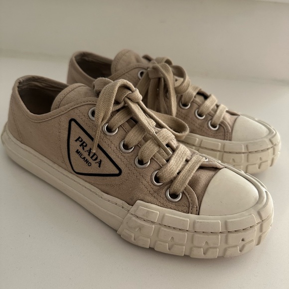 Wheel Prada Sneakers in Re-Nylon Gabardine - Picture 2 of 3